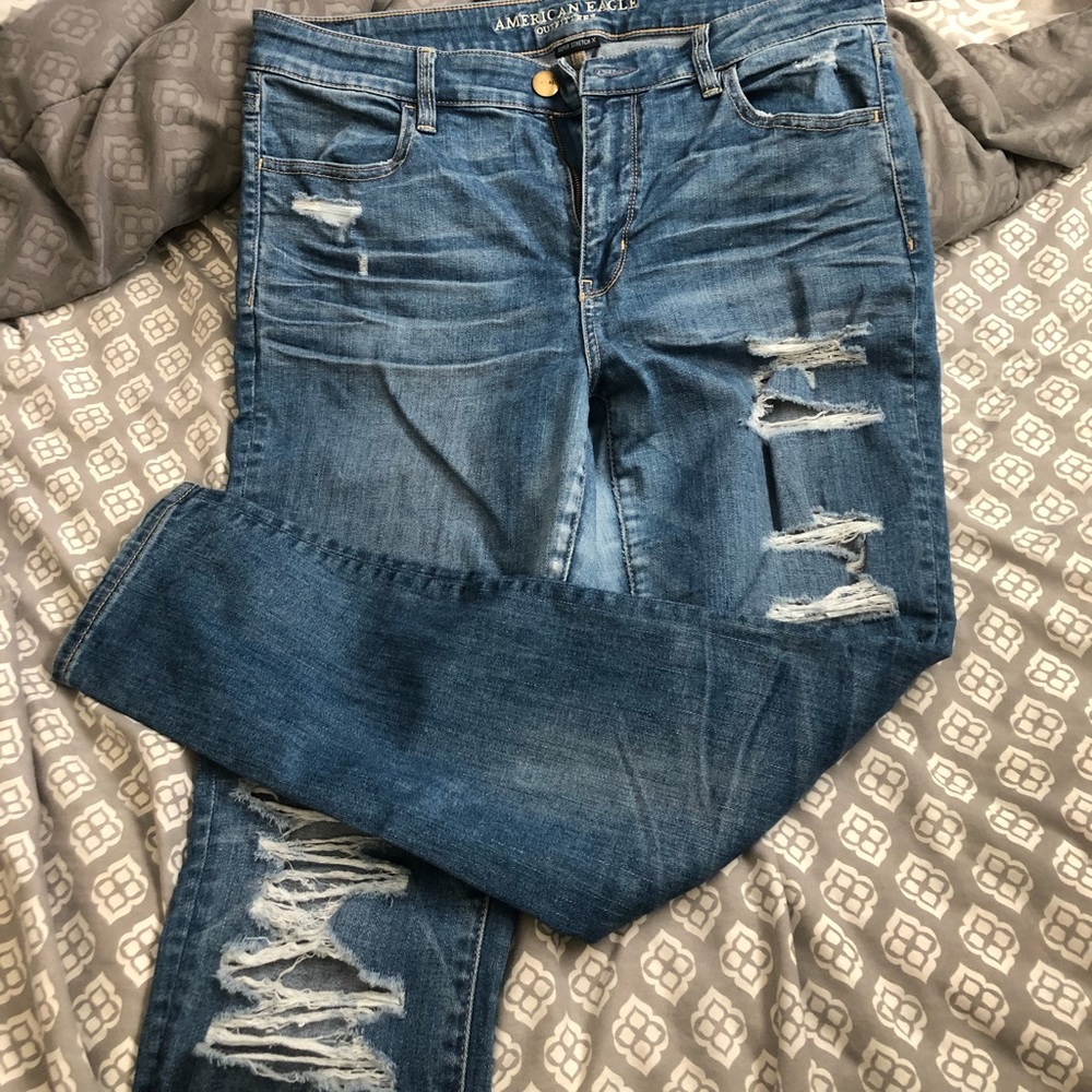 Ripped AE Jeans